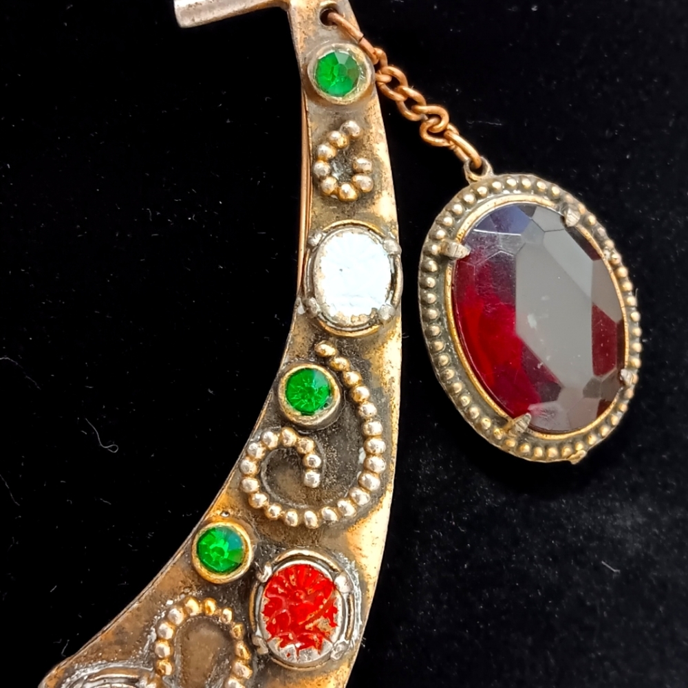 Reinad pin or necklace
